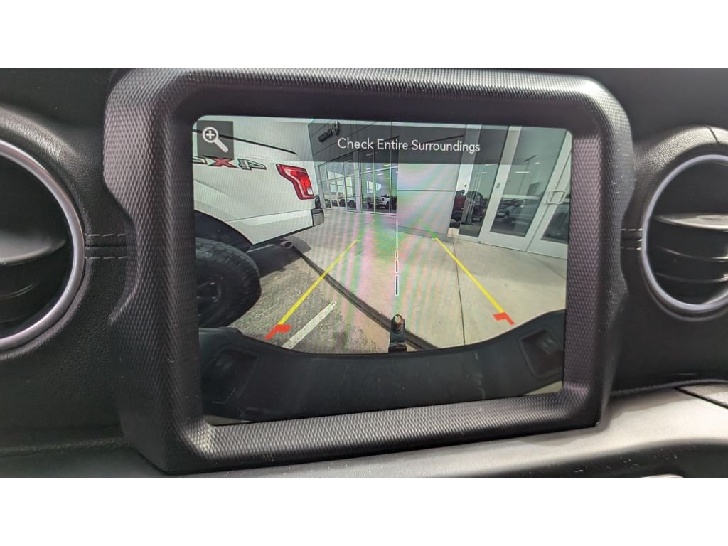 Used 2021 Snazzberry Pearlcoat Jeep Overland image 25