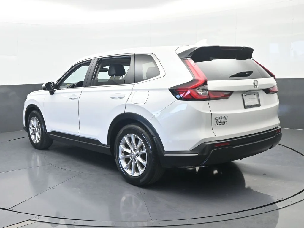 Used 2024 White Honda EX-L image 3