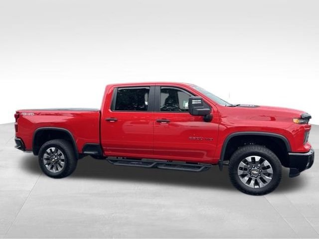 Used 2024 Red Chevrolet Custom image 4