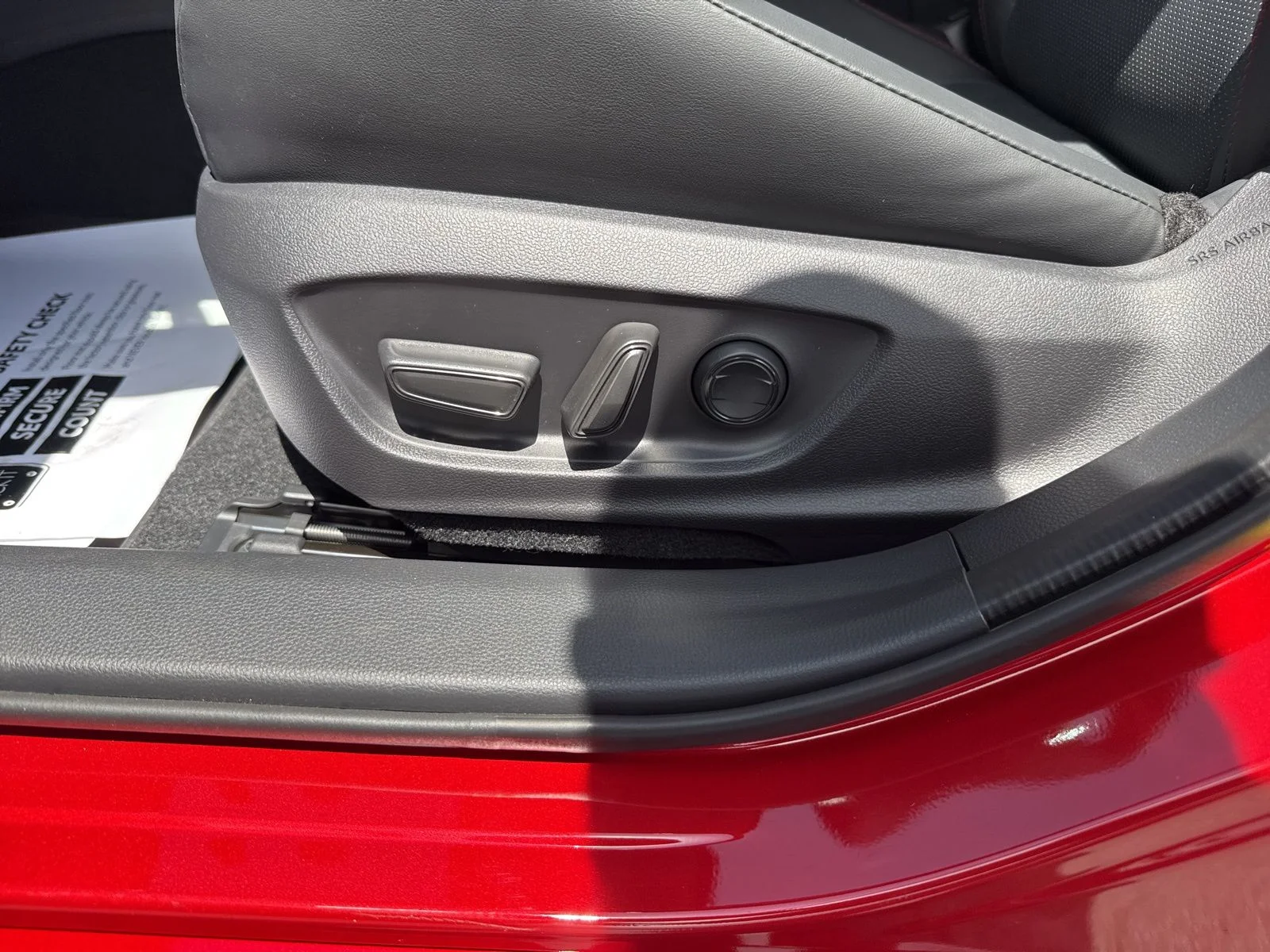2025 Toyota Prius XSE Premium - Photo 12