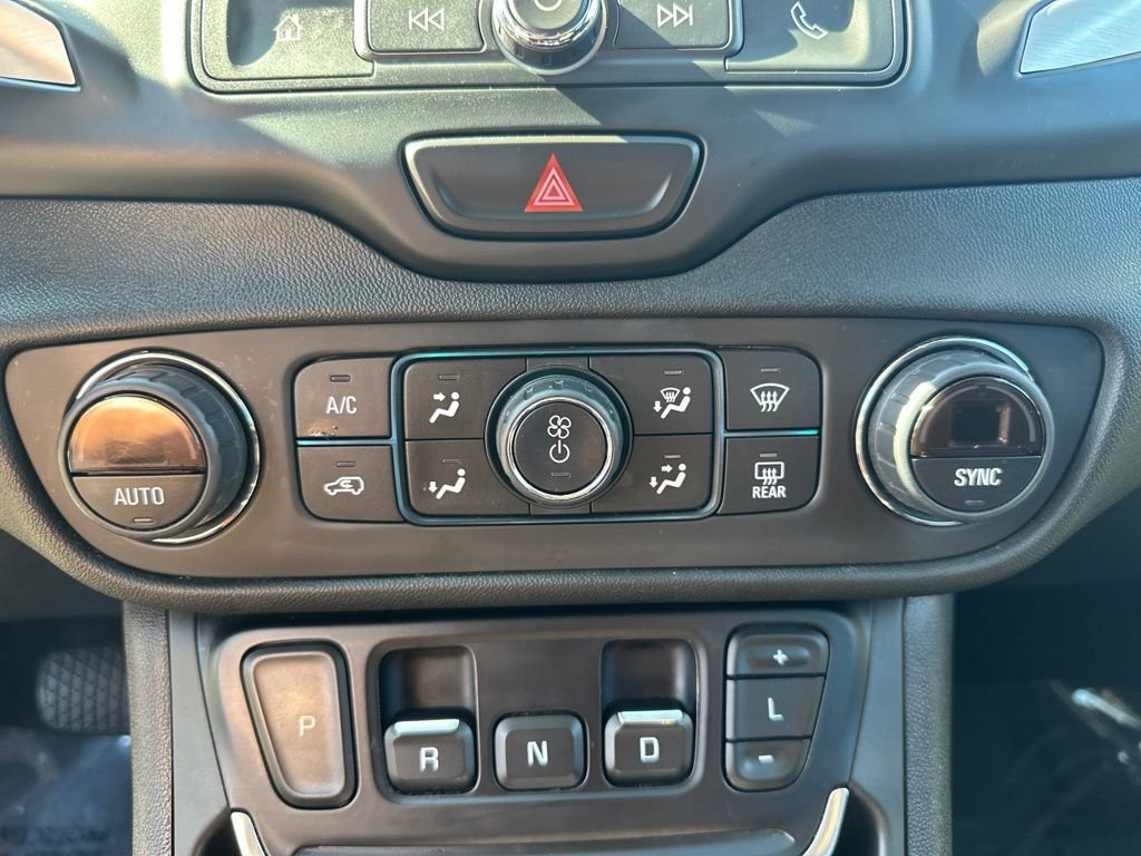 Used 2019 Black GMC SLE image 18