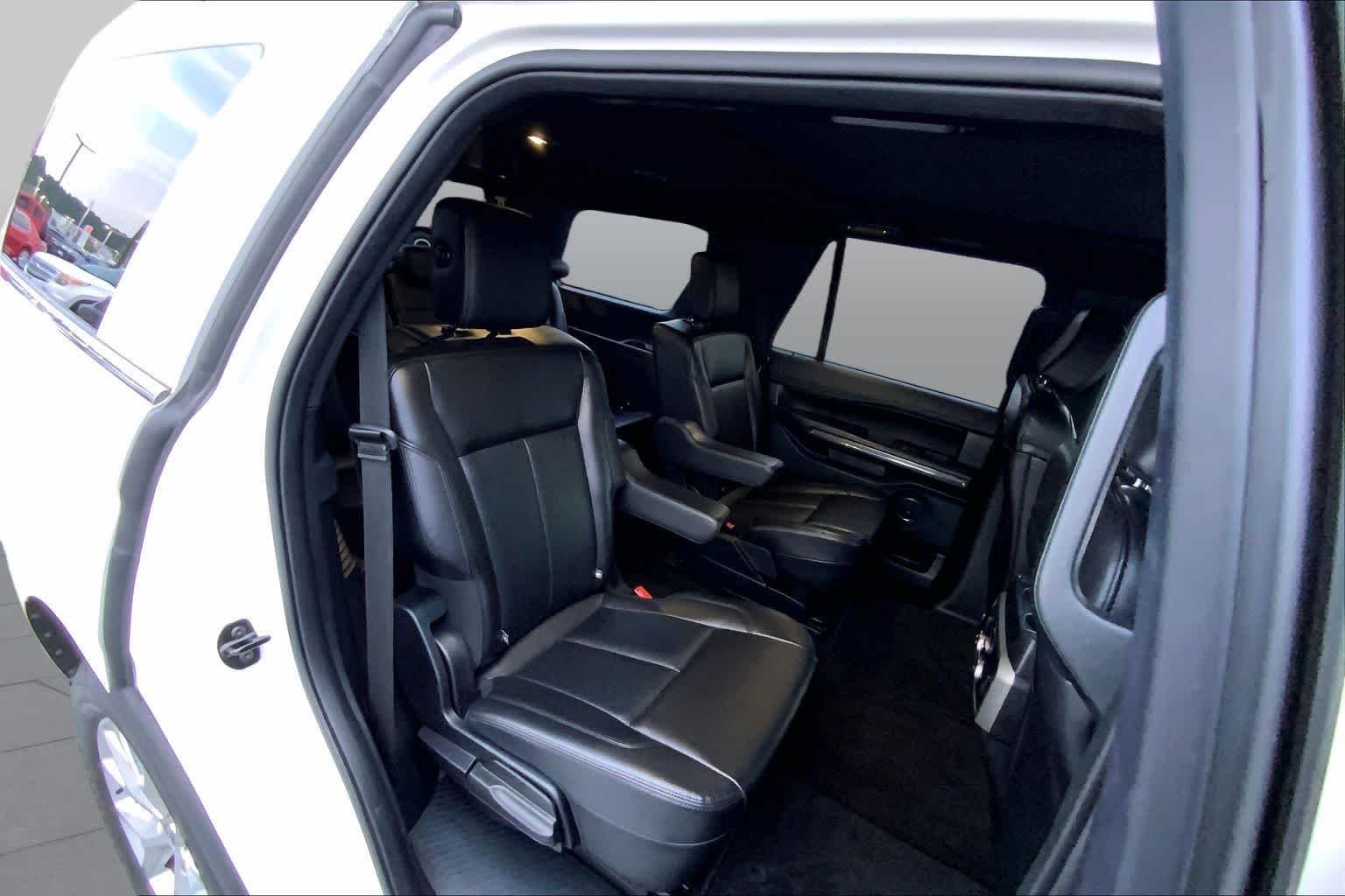 Used 2020 Star White Metallic Tri-Coat Ford XLT image 19
