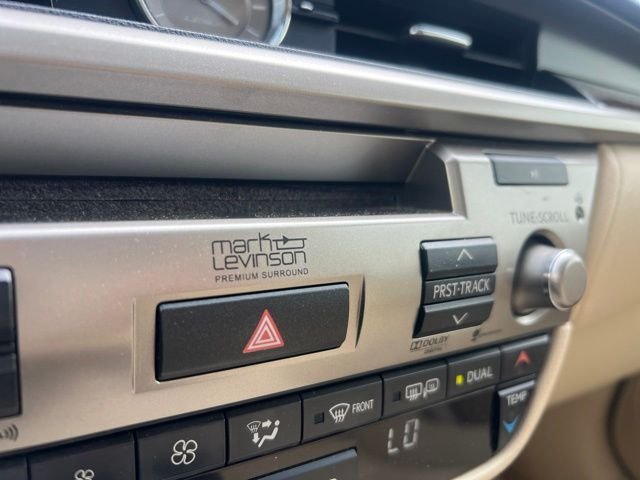 Used 2013 Starfire Pearl Lexus 350 image 19