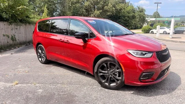 2026 Chrysler Pacifica Select - Photo 21