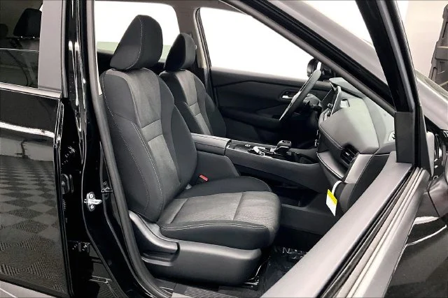 New 2027 Super Black Nissan SV image 37