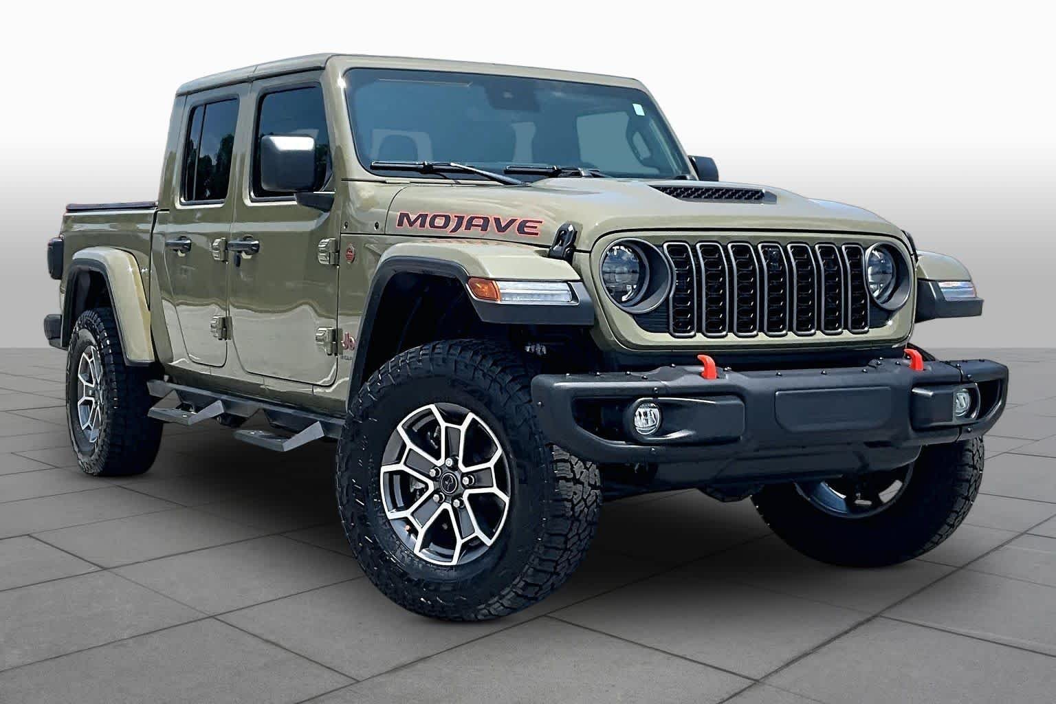 Used 2025 41 Jeep Mojave X image 3