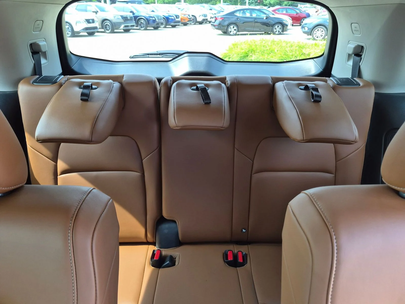 Certified Used 2024 Pearl White Nissan Platinum image 31