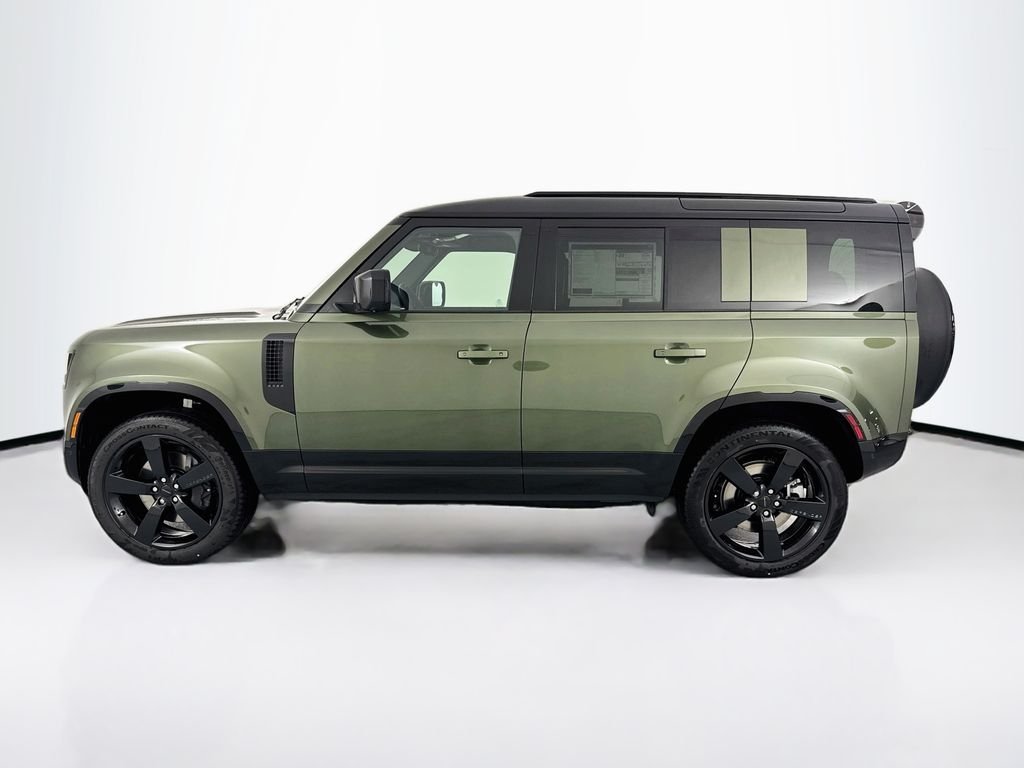 New 2026 Woolstone Green Land Rover X-Dynamic SE image 8