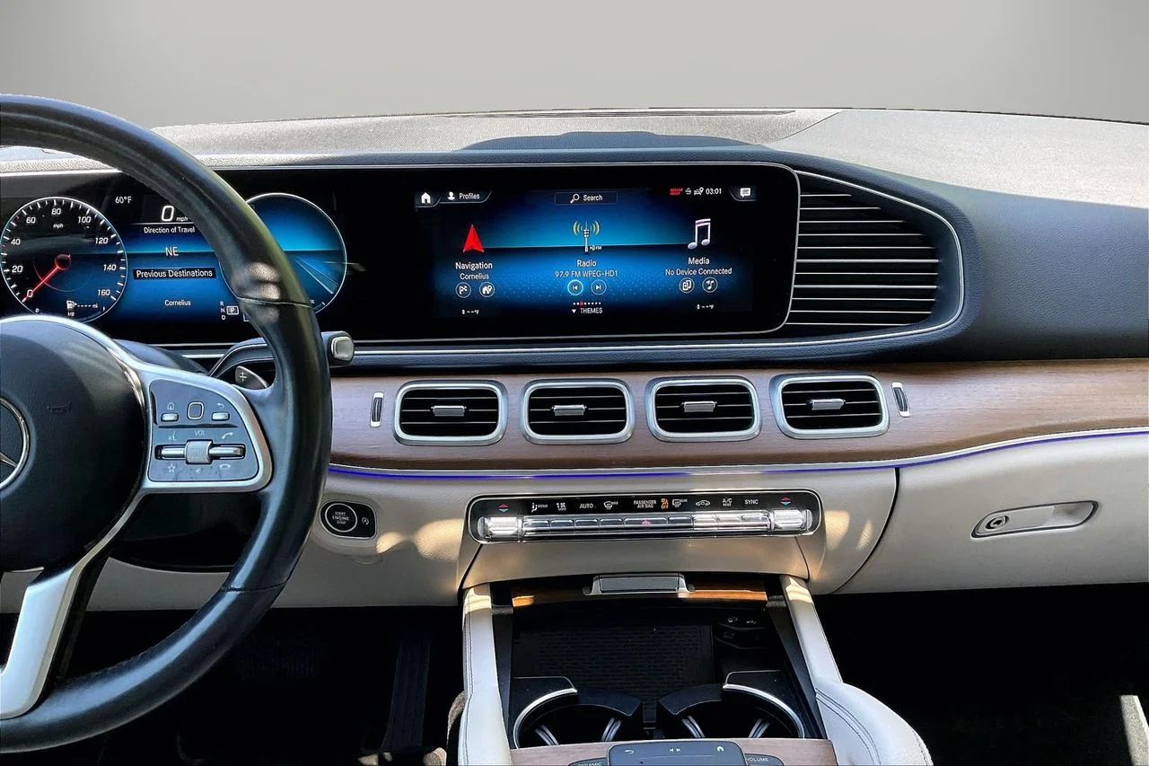 Certified Used 2023  Mercedes-Benz GLE 450 image 13