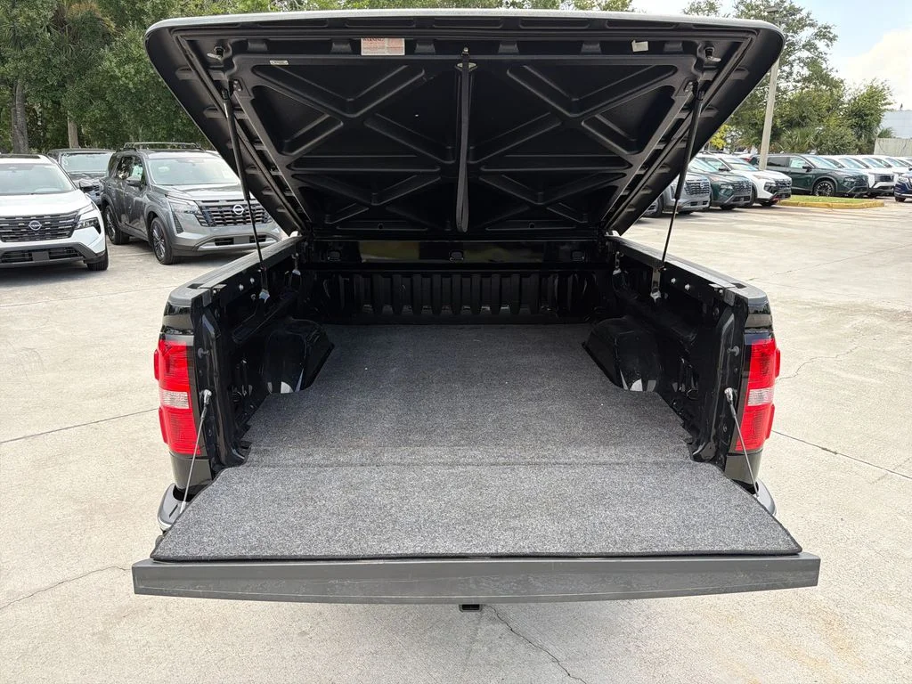 Used 2016 Black GMC SLE image 32