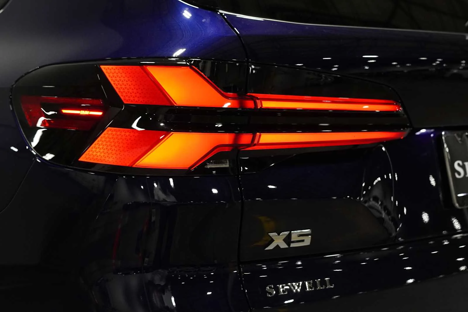 2026 BMW X5 M60i - Photo 6