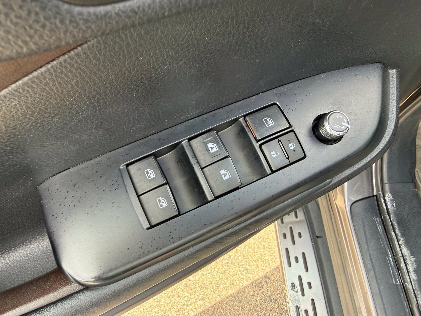 2014 Toyota Highlander XLE - Photo 13