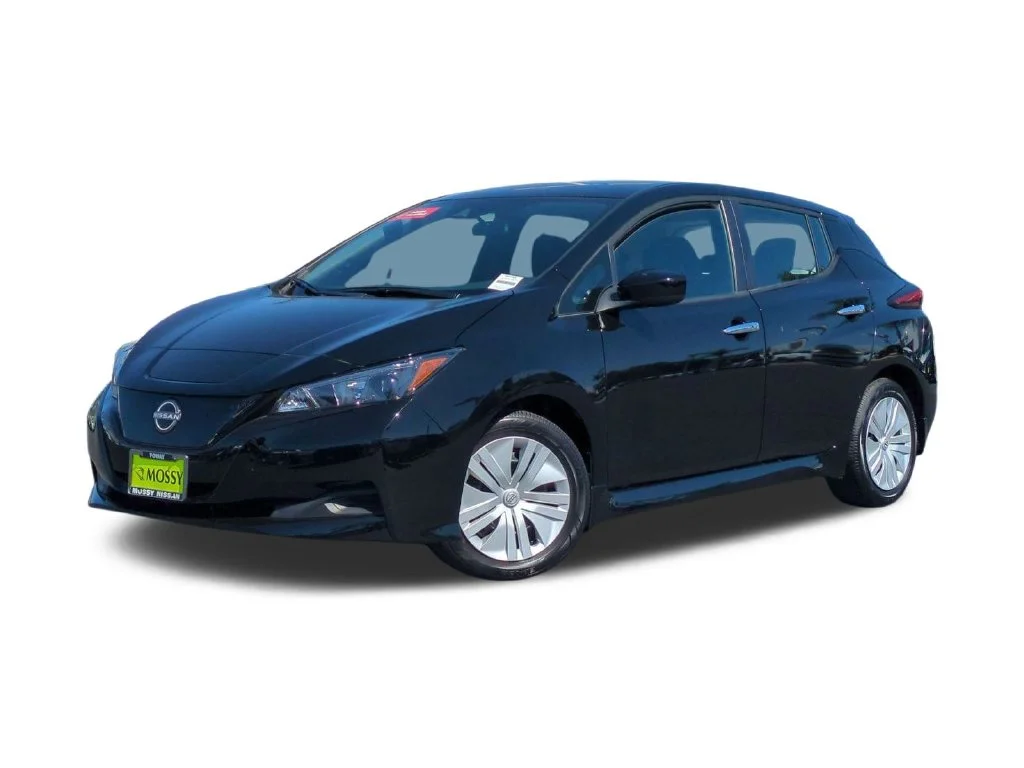 2025 Nissan Leaf
