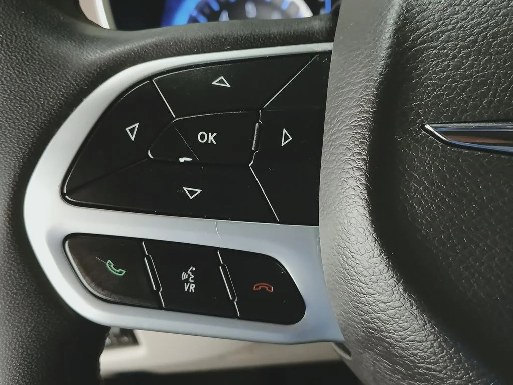 Used 2024 Black Chrysler LX image 28