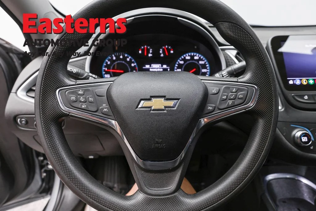 Used 2023 Gray Chevrolet LT image 10