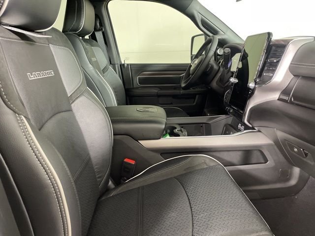New 2026 Bright White Clear-Coat Exterior Paint RAM Laramie image 13