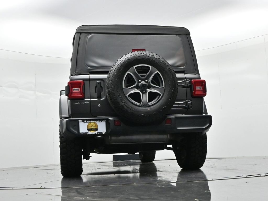 Used 2018 Crystal Metallic Jeep Unlimited Sport S image 19