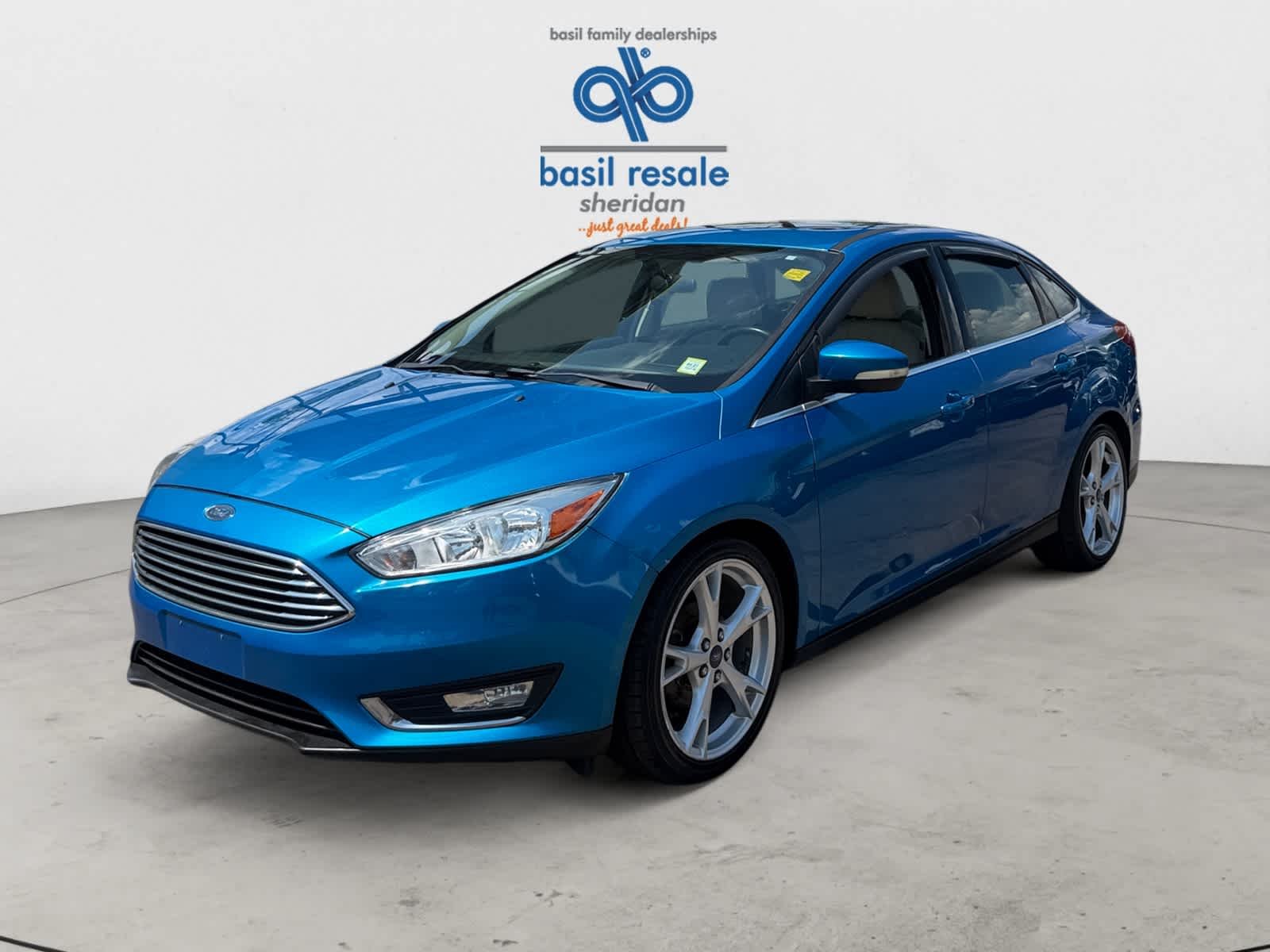 Used 2015 Blue Candy Metallic Tinted Clearcoat Ford Titanium image 2