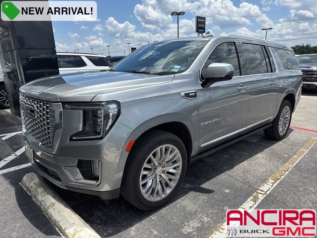 2023 GMC Yukon Denali AWD's photo