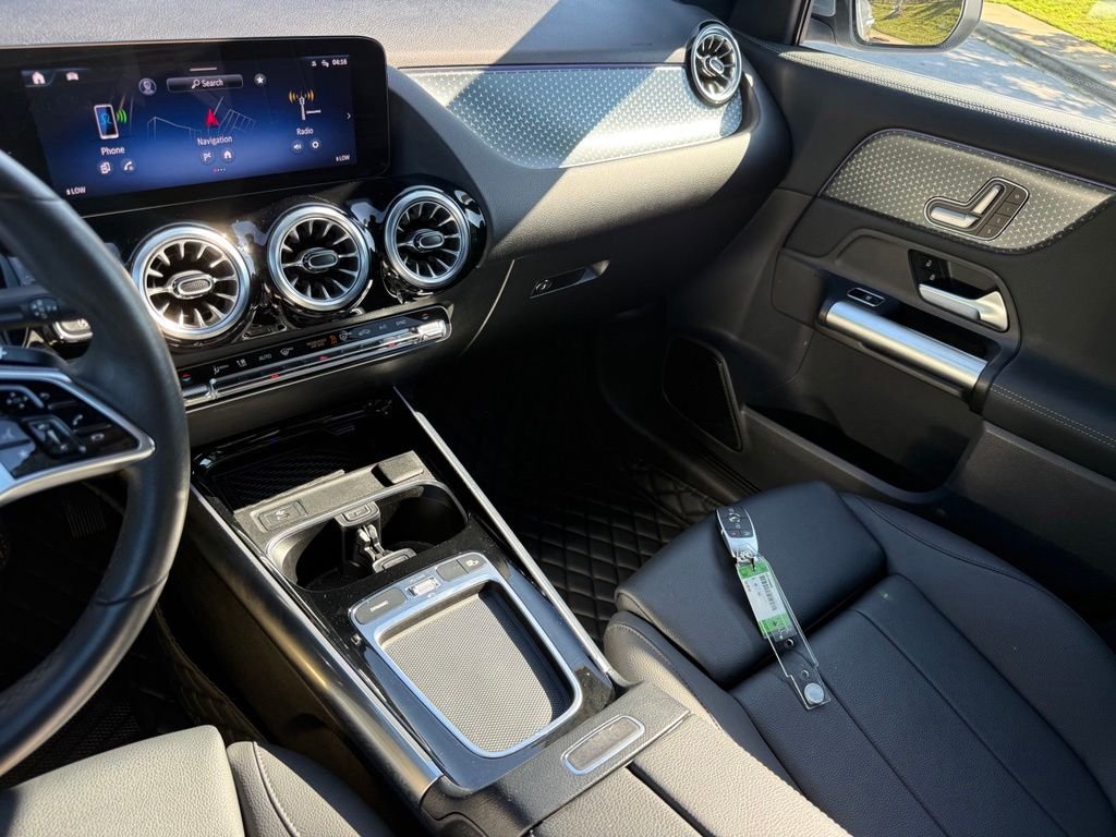 Used 2025  Mercedes-Benz GLA 250 image 30