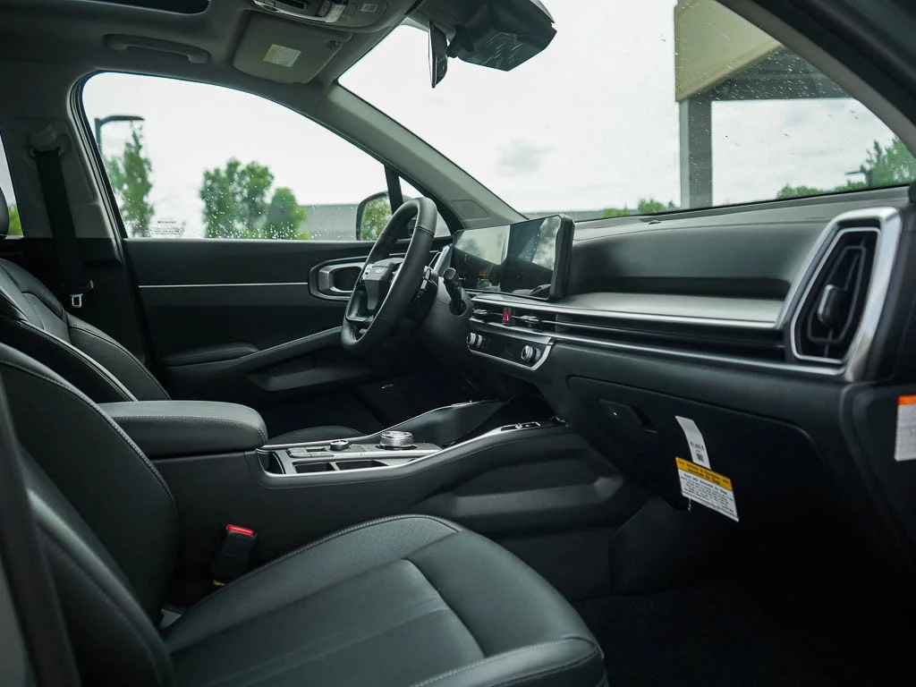 New 2026 Aurora Black Pearl Kia EX AWD image 11