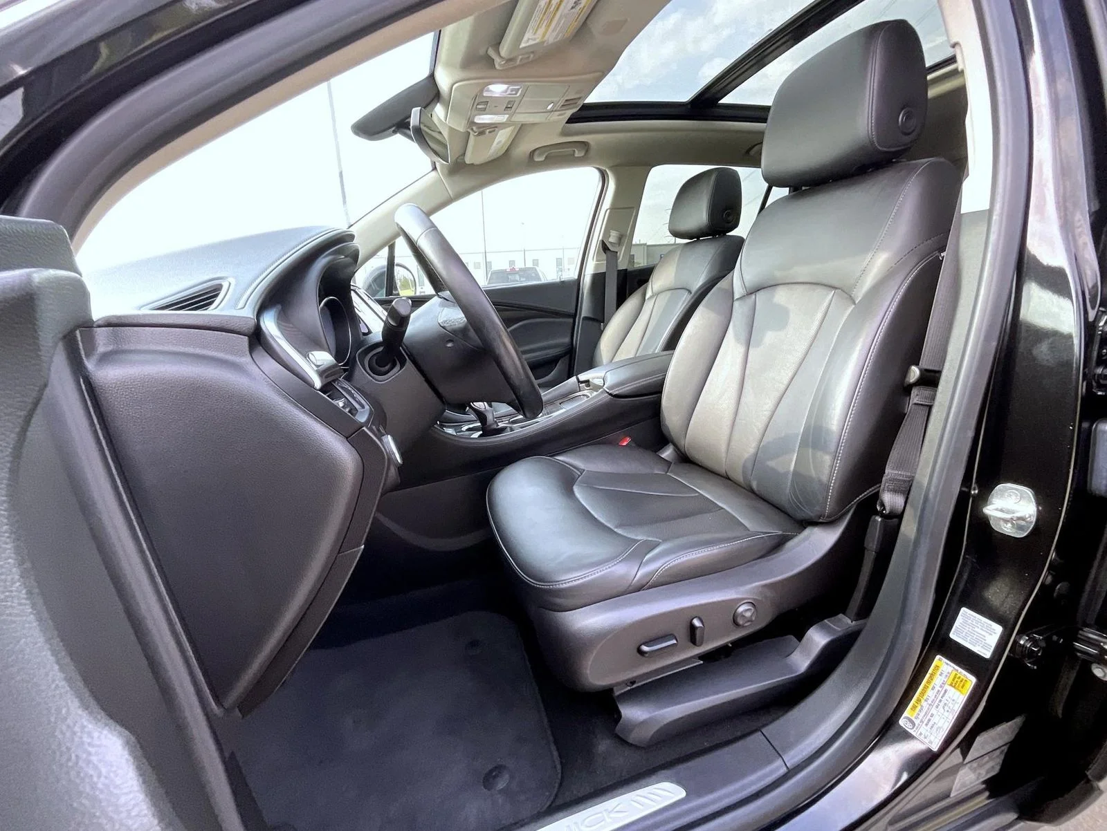 Used 2020 Black Buick Essence image 11