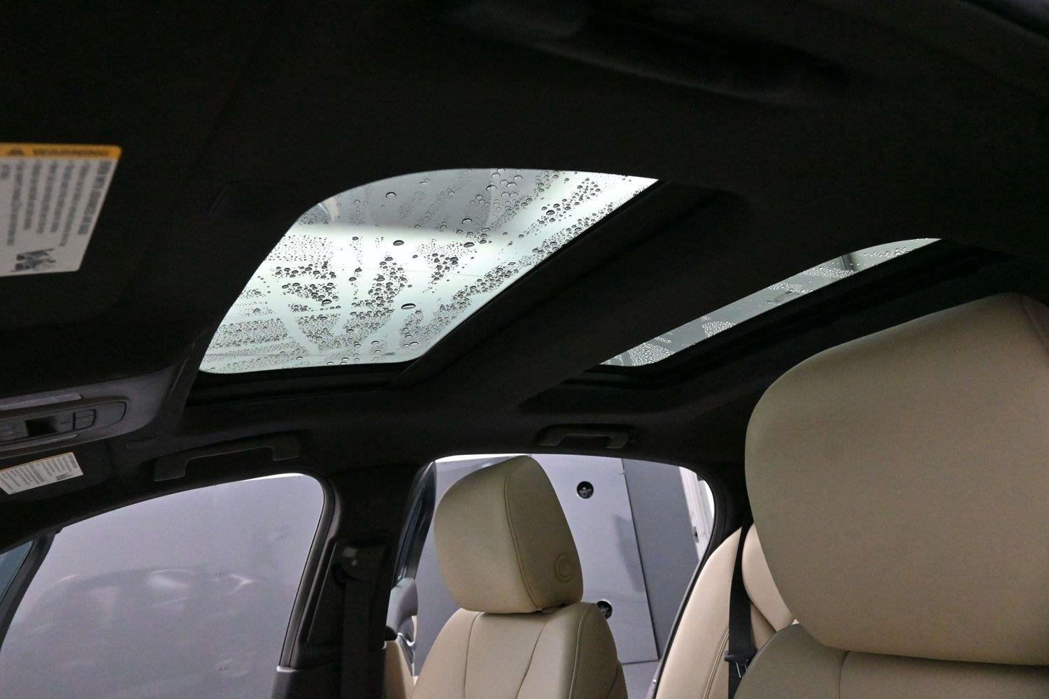 Used 2020 GARNET METALLIC Cadillac Luxury image 30