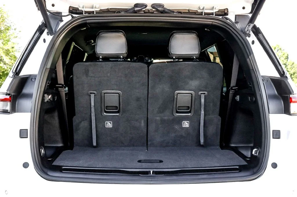 New 2025 White Jeep Limited image 24