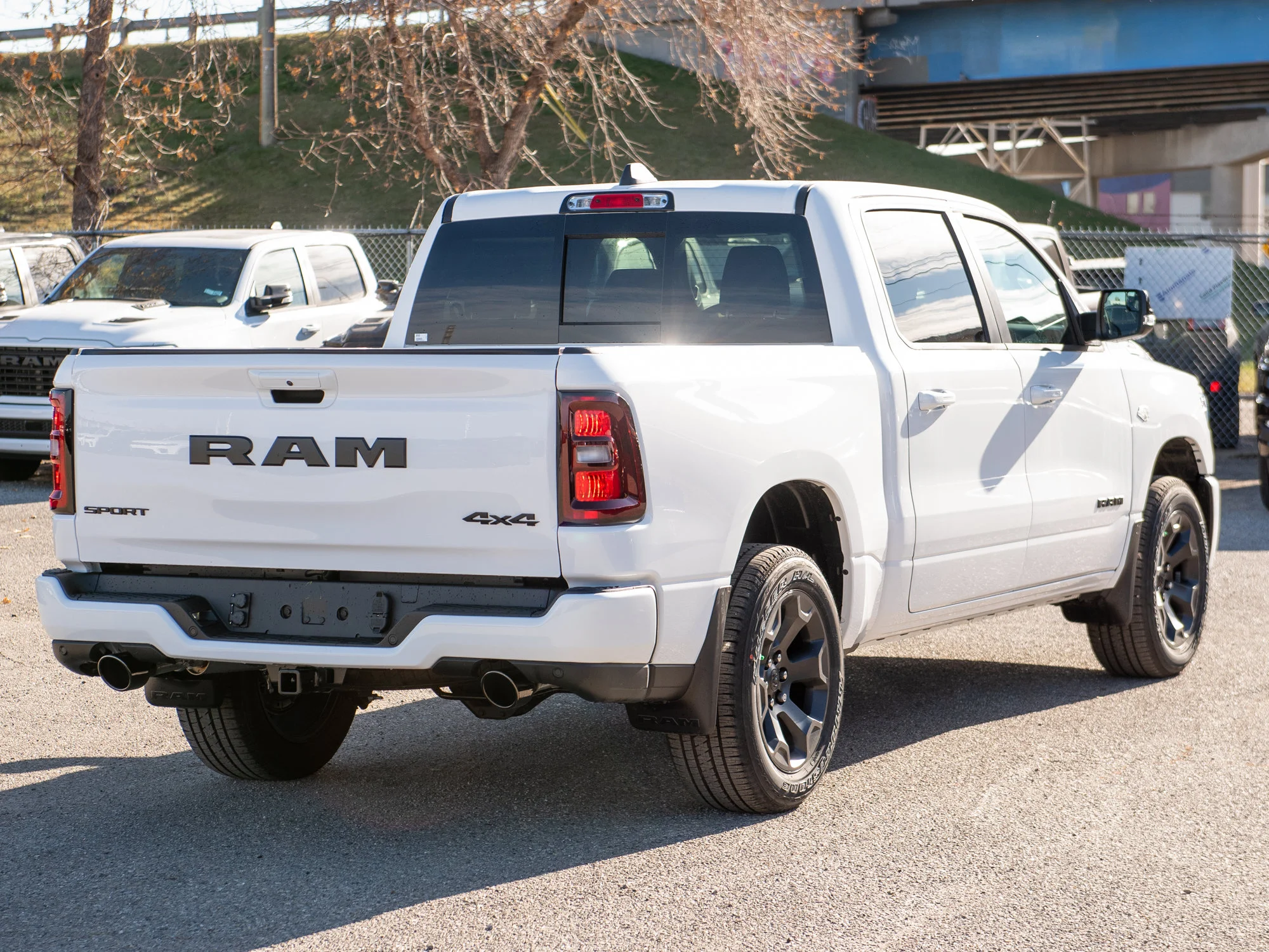 New 2026 White RAM Sport* Crew Cab 4x4, HEMI V8 image 5