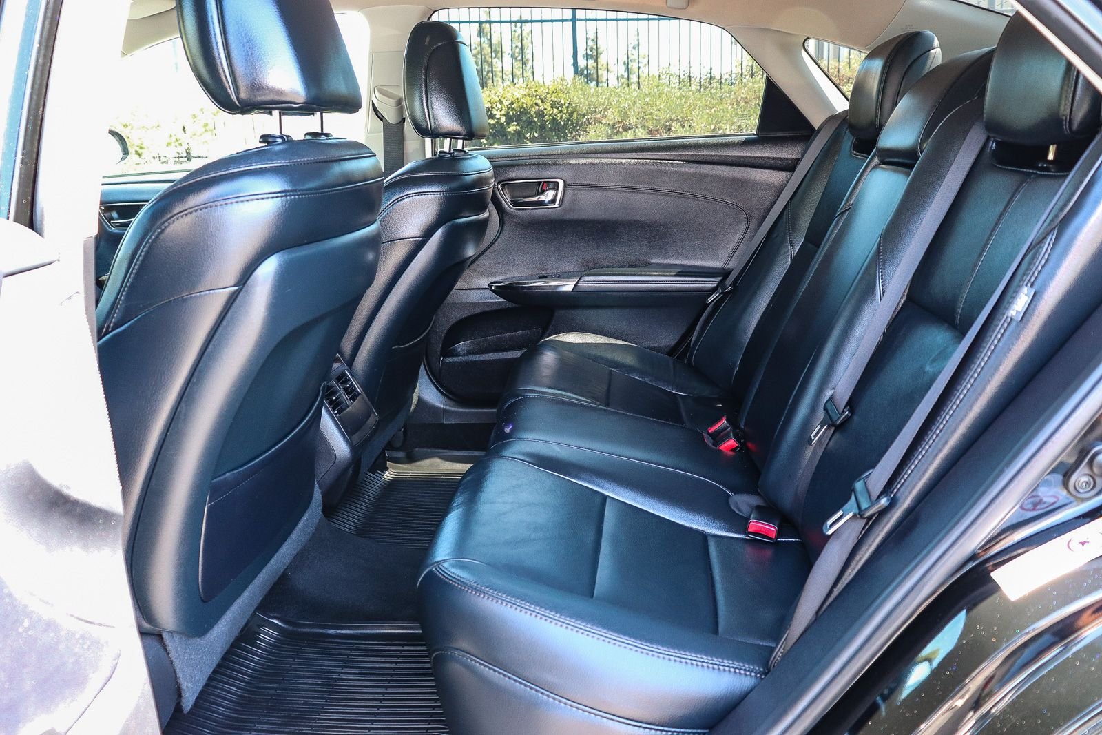Used 2015 Attitude Black Toyota XLE image 21