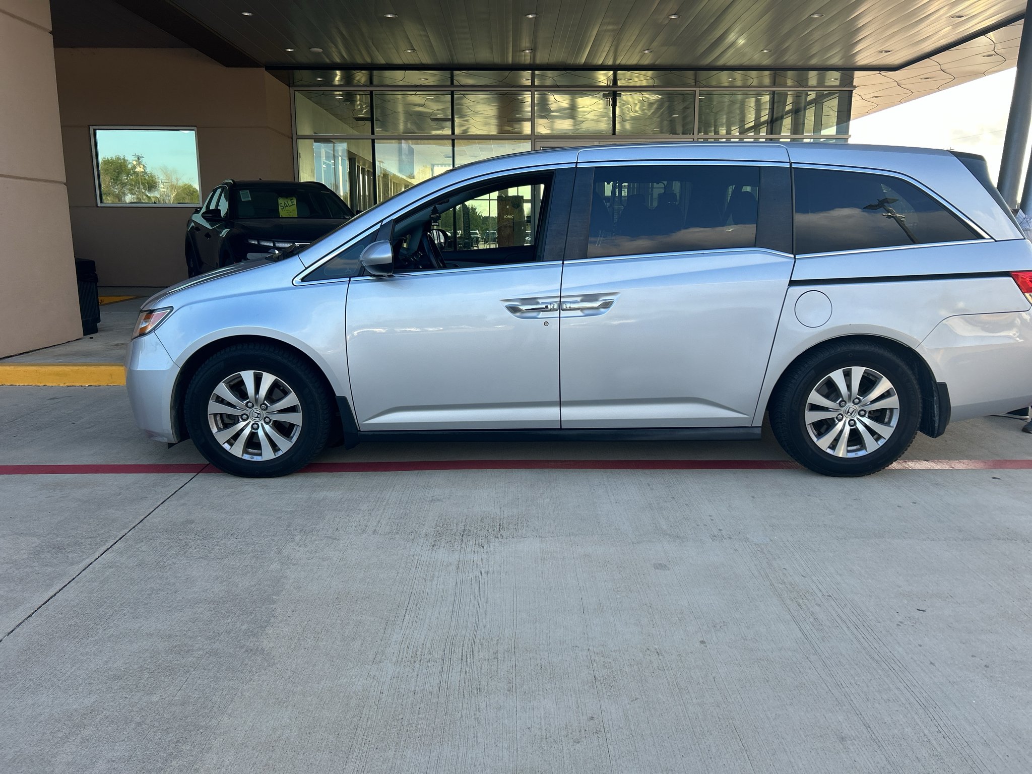 Used 2014 SILVER Honda EX-L image 8