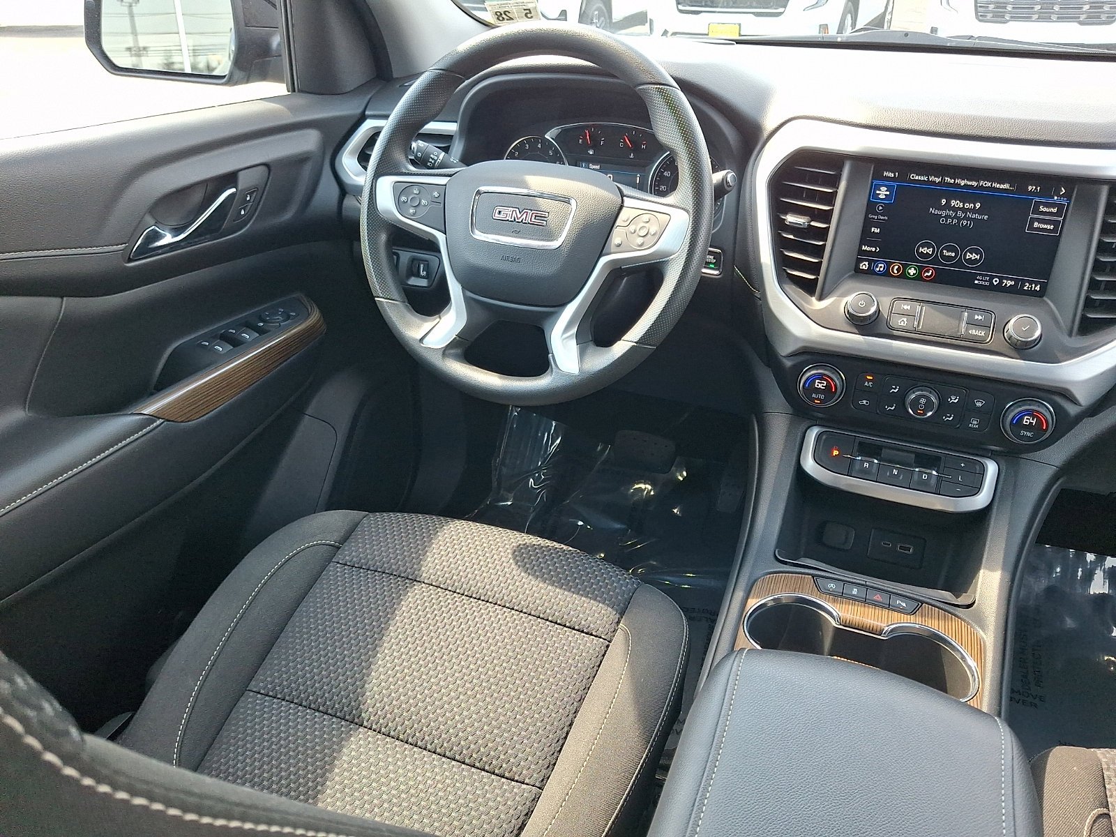 Used 2023 Ebony Twilight Metallic GMC SLE image 14
