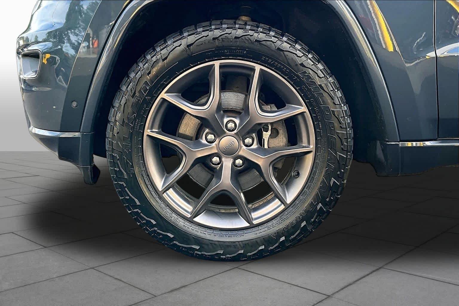 Used 2021 Slate Blue Pearlcoat Jeep 80th Anniversary image 11