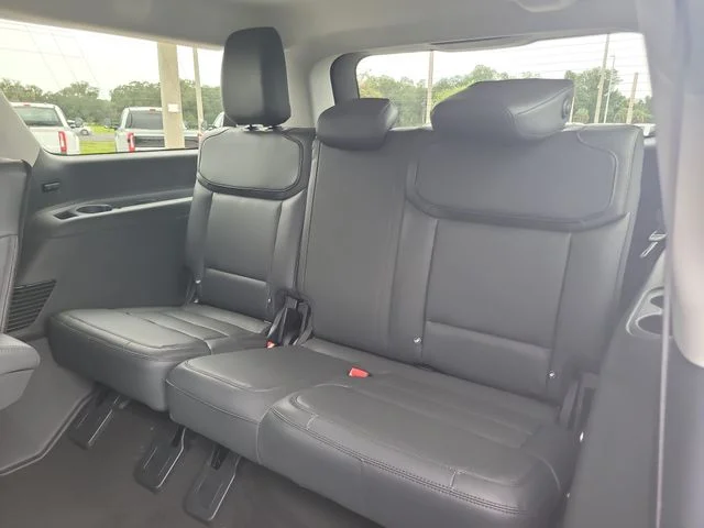 New 2027 Black Metallic Ford Active image 17