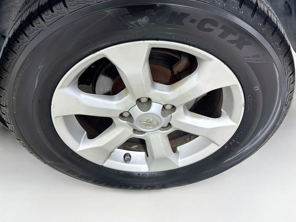Used 2009 Sandy Beach Metallic Toyota Limited image 36