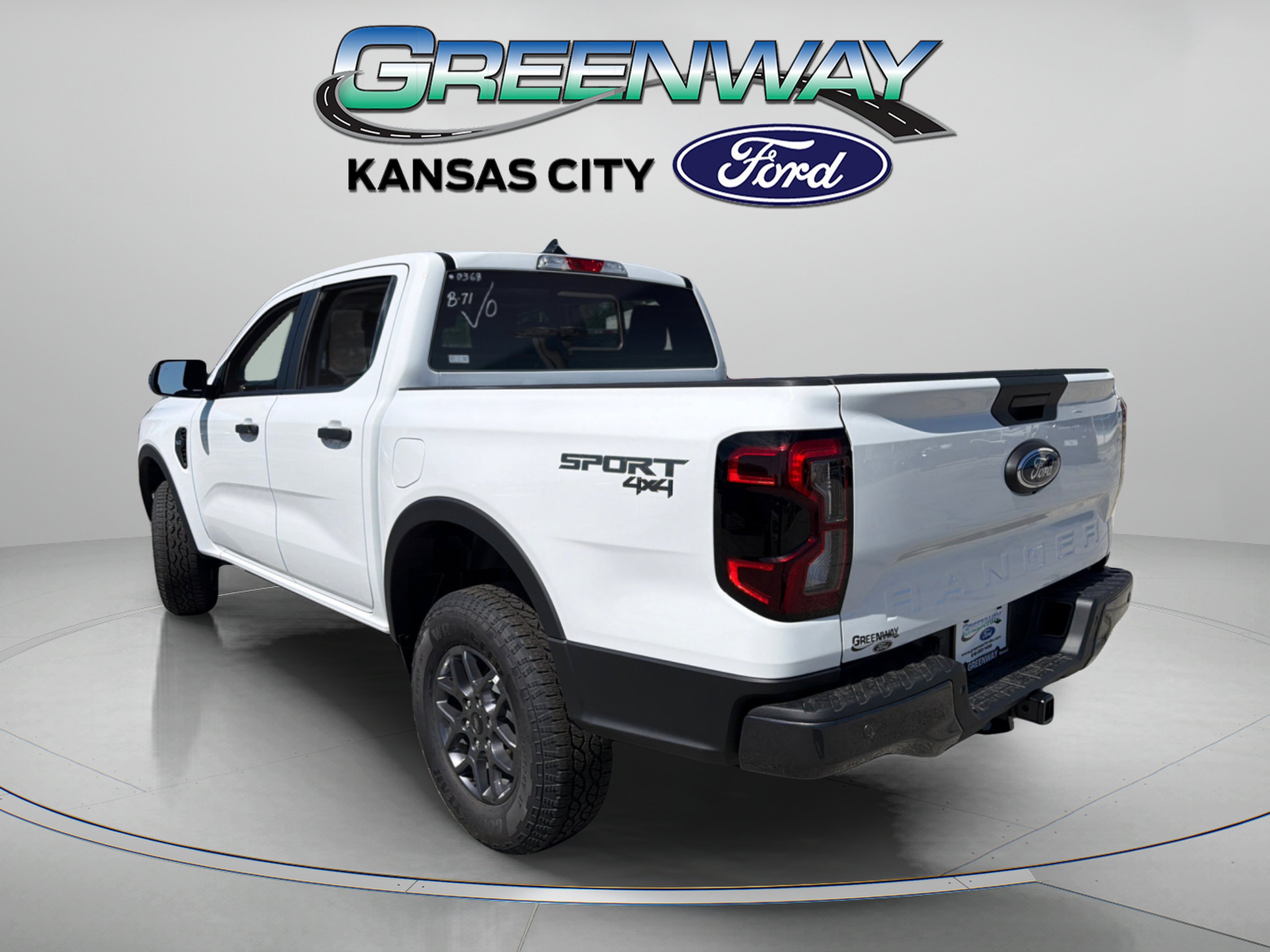 New 2026 Oxford White Ford XLT image 5