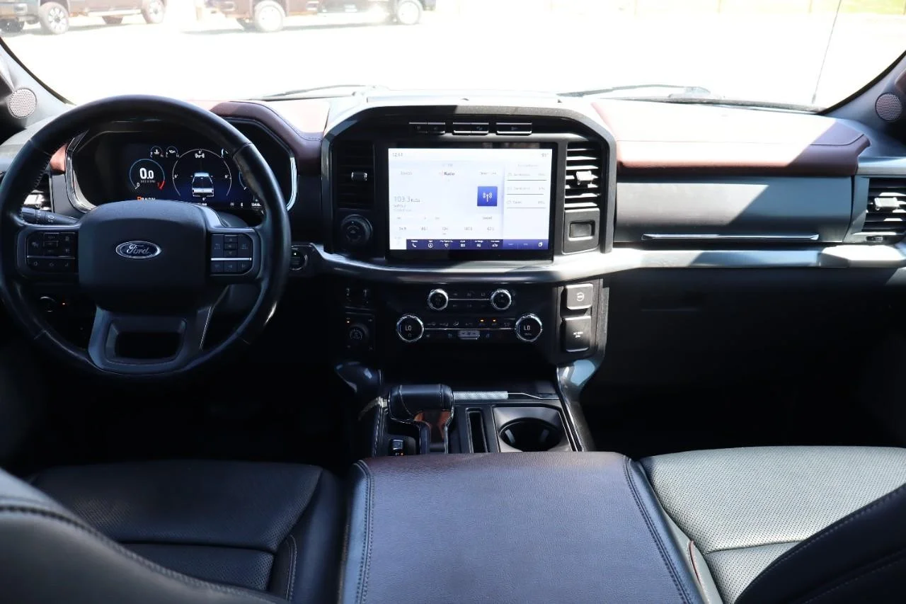 Used 2021 CARBONIZED GRAY Ford Lariat image 18