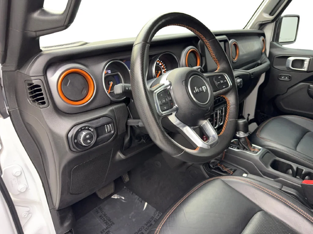 Used 2023 White Jeep Mojave image 52