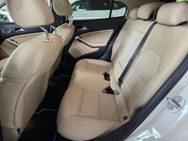 Used 2019 White Mercedes-Benz GLA 250 image 6