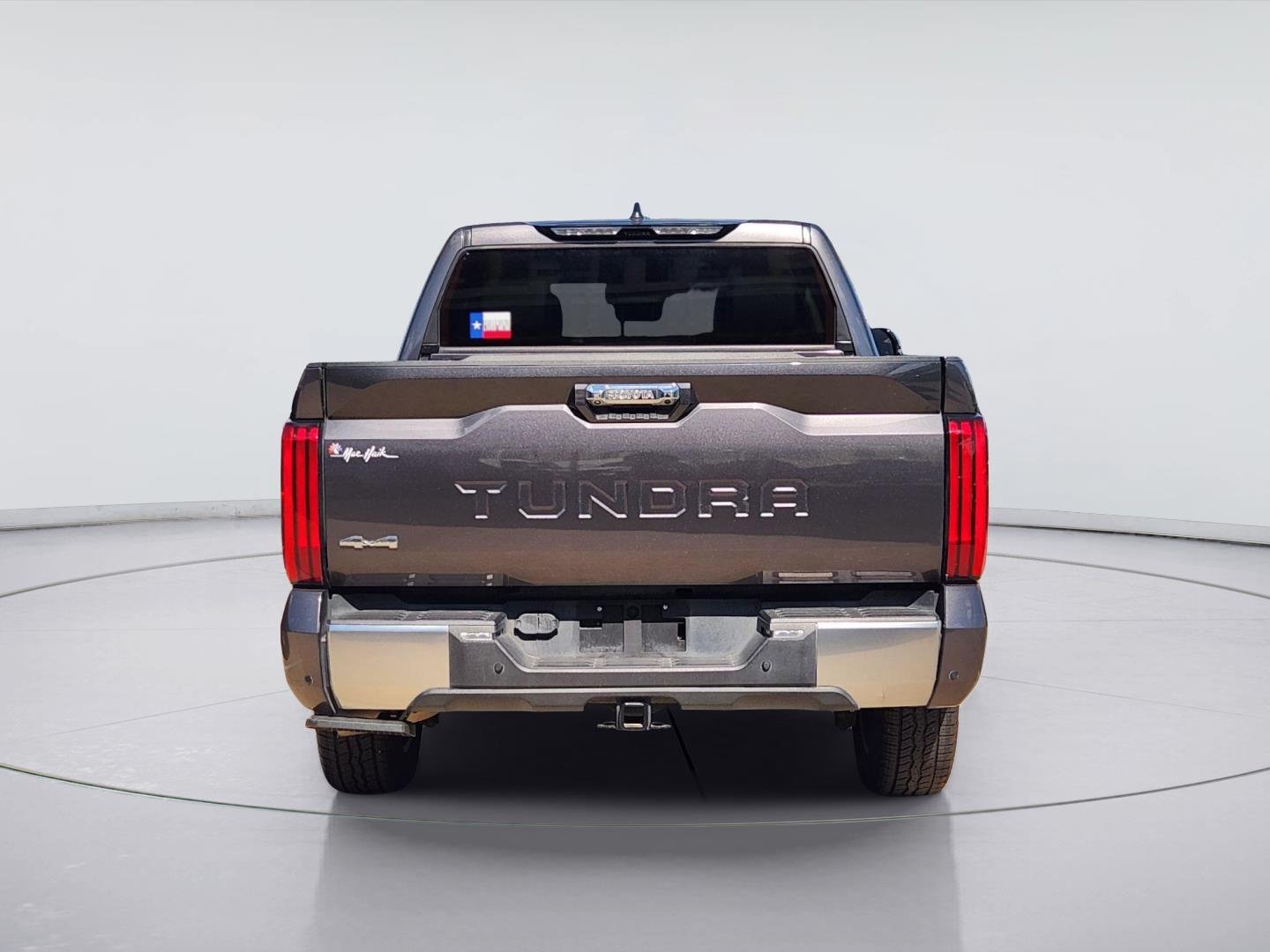 2024 Toyota Tundra photo 6 of 33