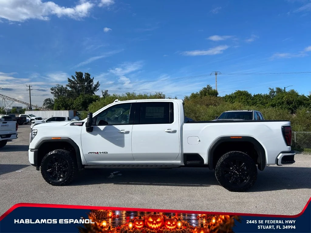 New 2026 Summit White GMC AT4 image 4