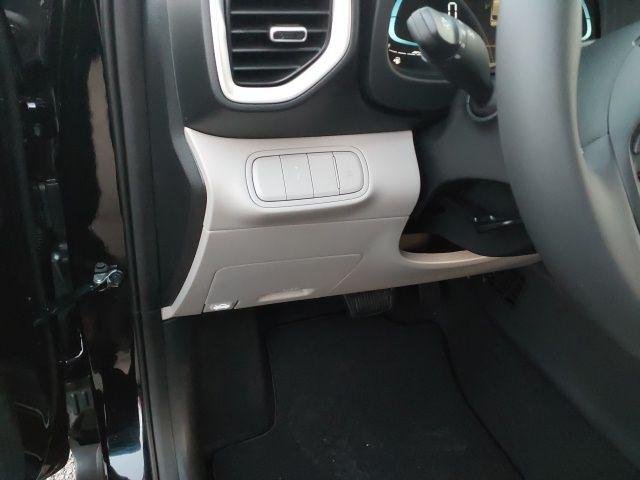 New 2026 Onyx Black Hyundai SEL image 18