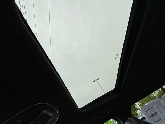 New 2026 White Jeep Altitude image 24