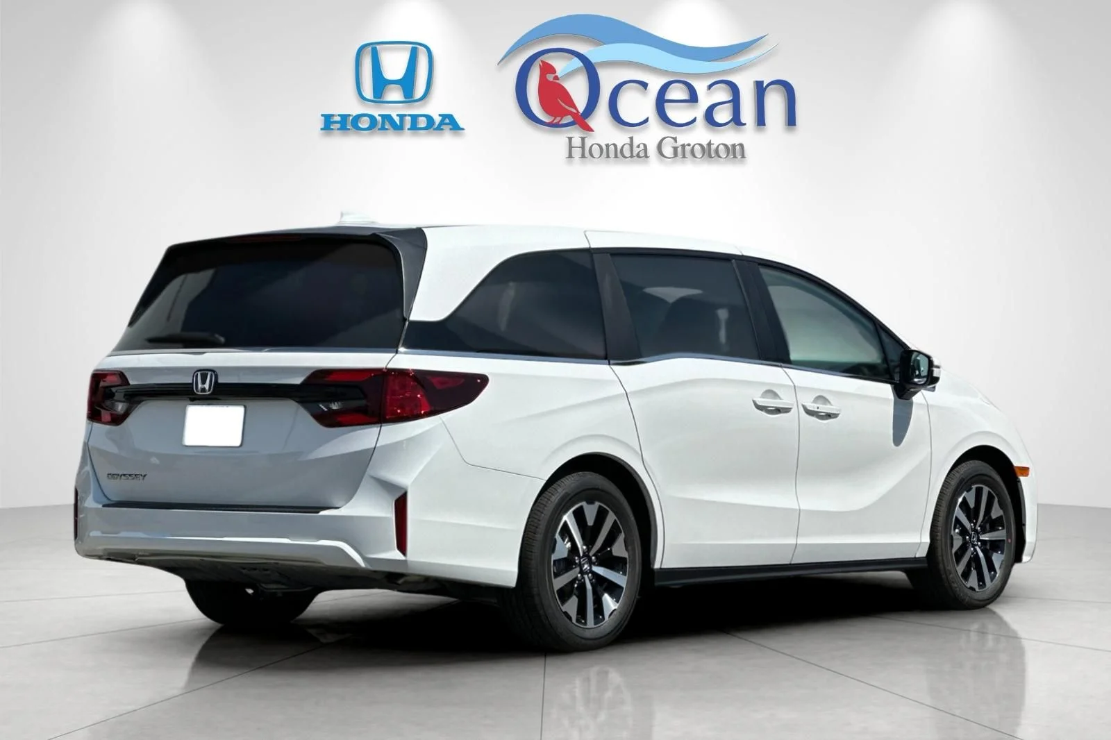 New 2026 Solar Silver Metallic Honda EX-L image 5