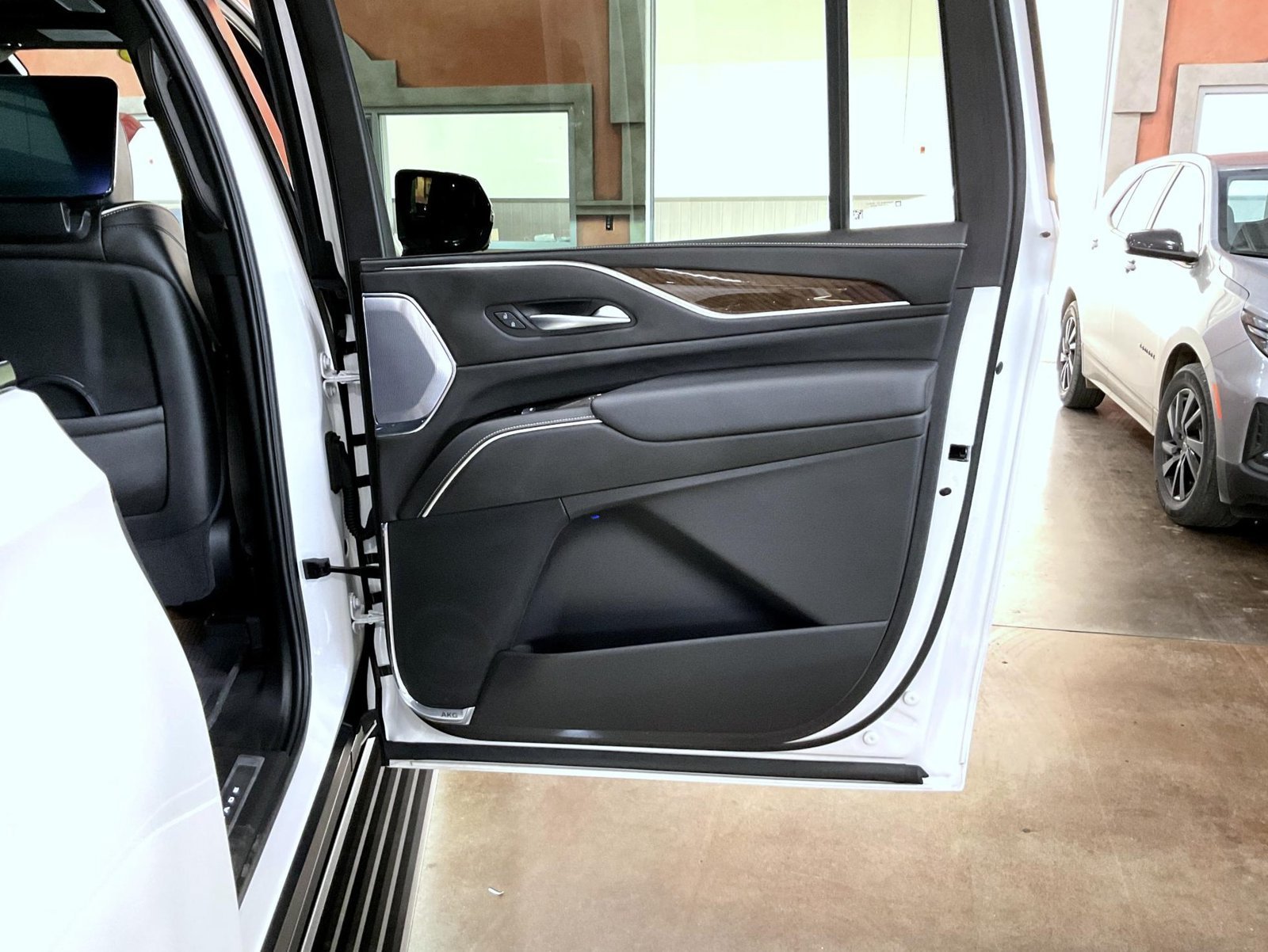 2024 Cadillac Escalade ESV Sport Platinum - Photo 17