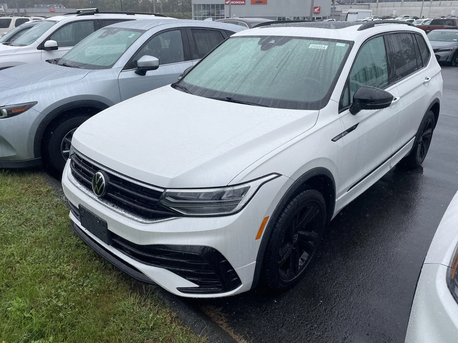Used 2024 Pure White Volkswagen S image 1