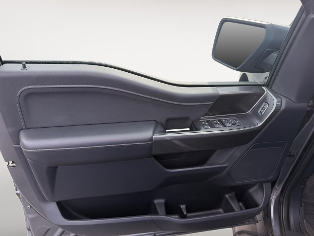 Used 2023 Gray Ford XLT image 11