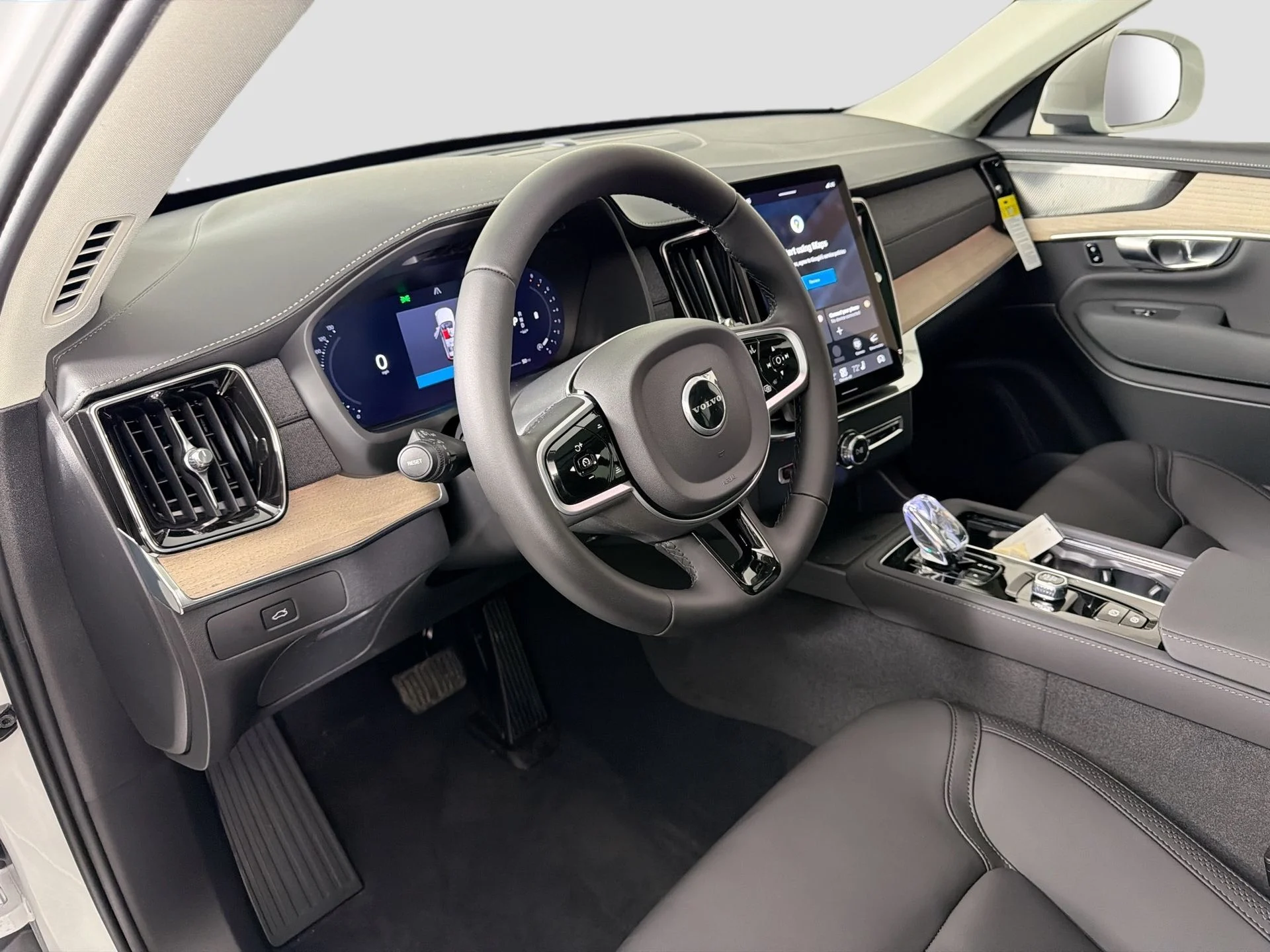 New 2026 Crystal White Volvo Plus image 9