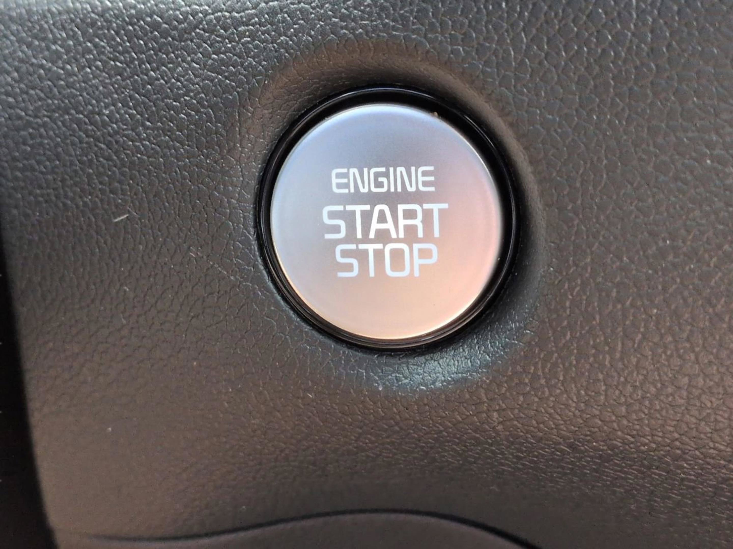 New 2026 Glacial White Pearl Kia LX image 26