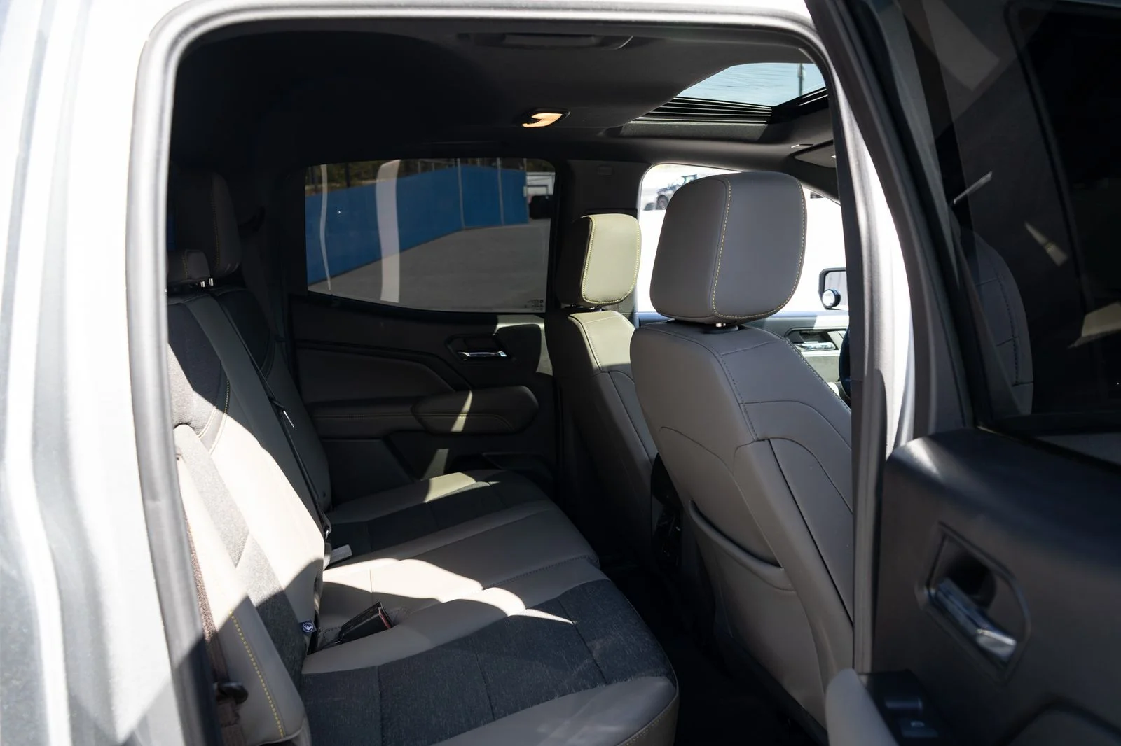 Used 2024 Gray Chevrolet ZR2 image 20